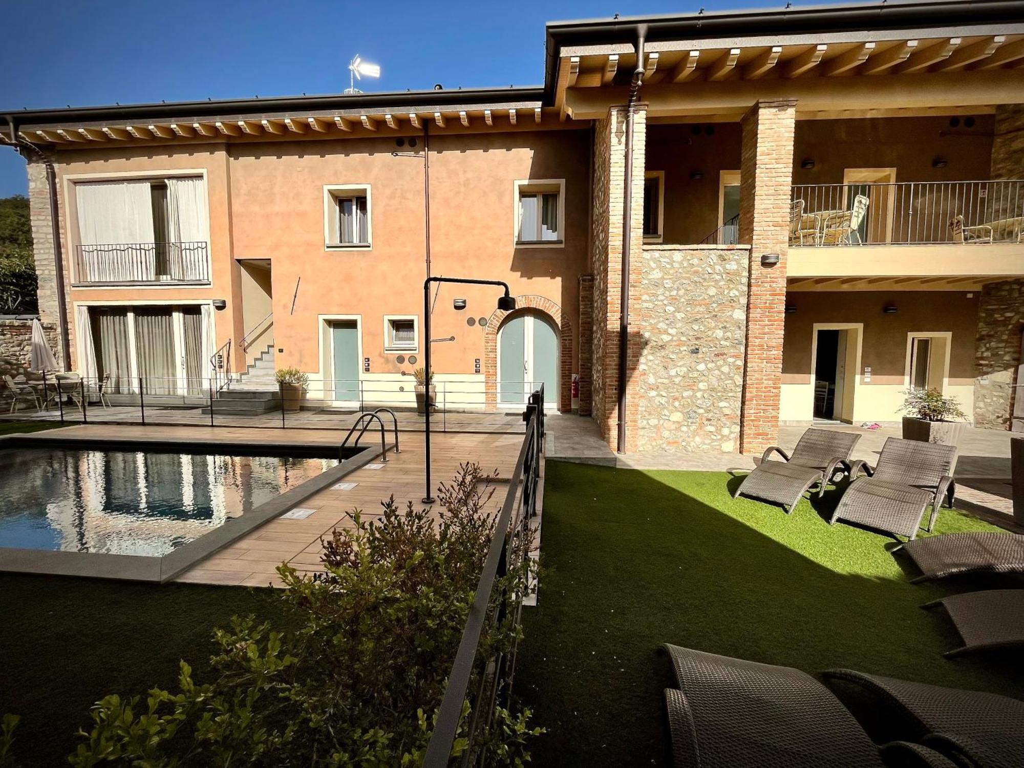 Villa Fontanelle Gardapartments โปลเปนาซเซ เดล การ์ดา ภายนอก รูปภาพ