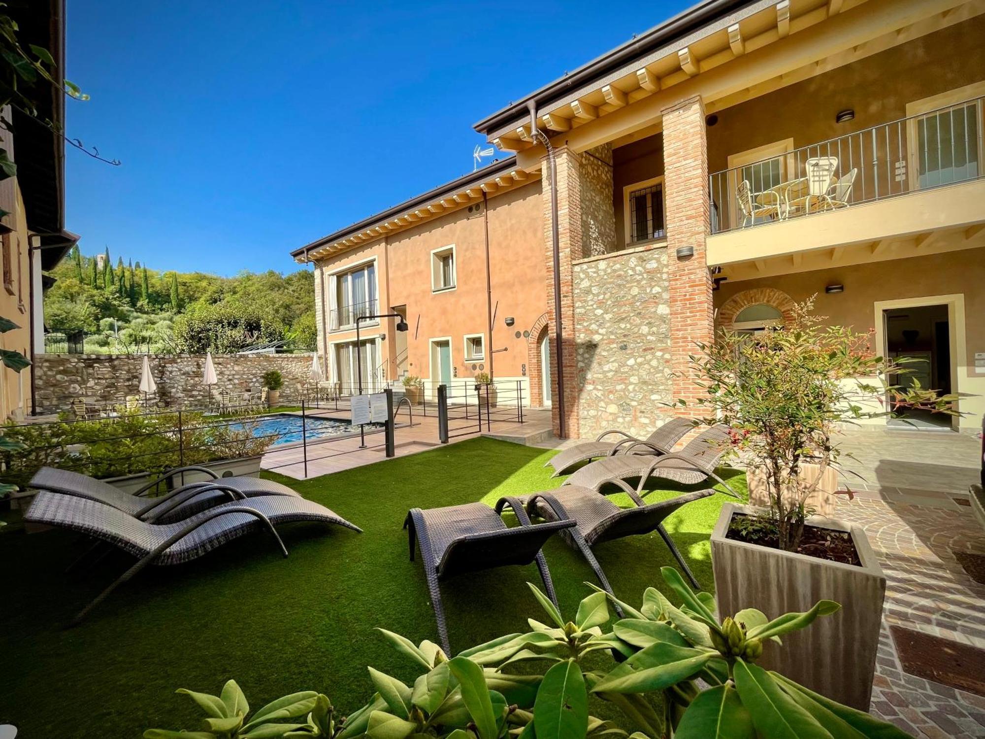 Villa Fontanelle Gardapartments โปลเปนาซเซ เดล การ์ดา ภายนอก รูปภาพ