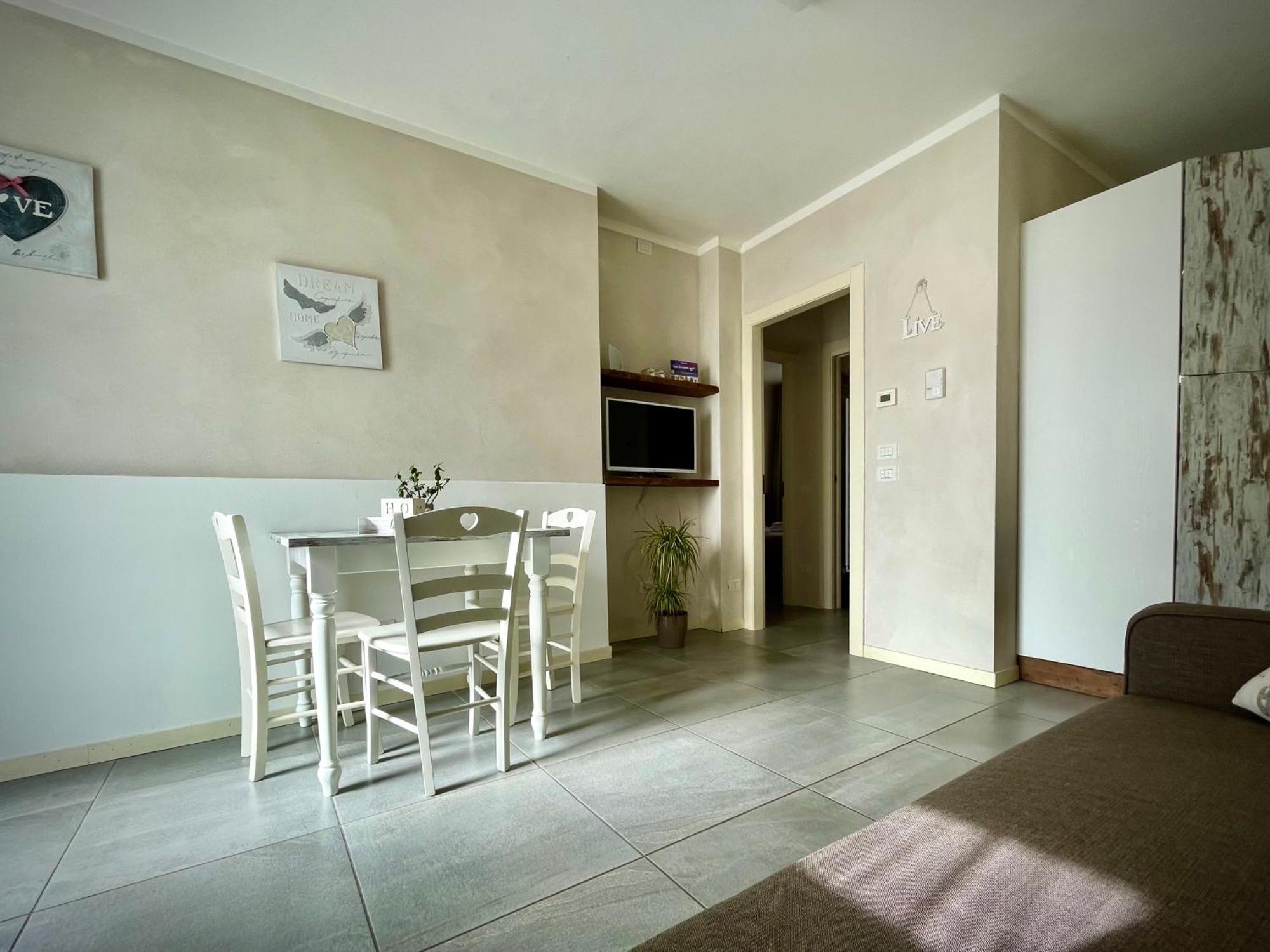 Villa Fontanelle Gardapartments โปลเปนาซเซ เดล การ์ดา ภายนอก รูปภาพ